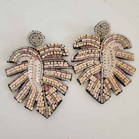 NWT Pink Beaded Sequin Tropical Leaf Statement Earrings - Picture 1 of 9